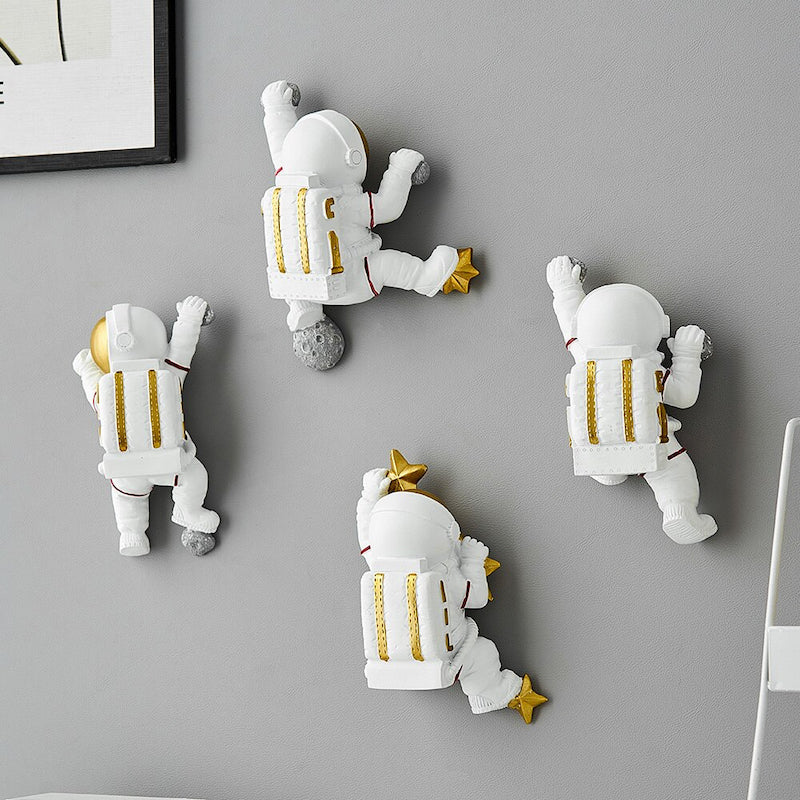 Resin Astronaut Wall Decor Figurine Set